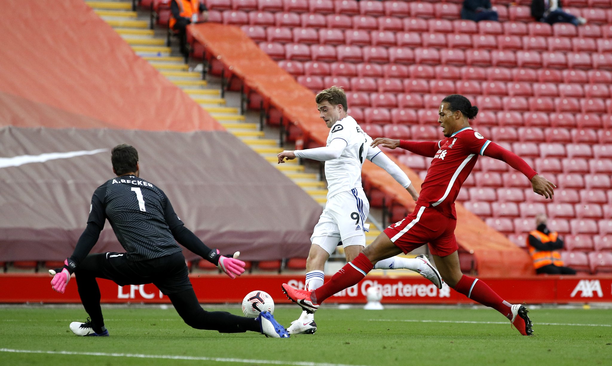 也显示了他 也显示了他